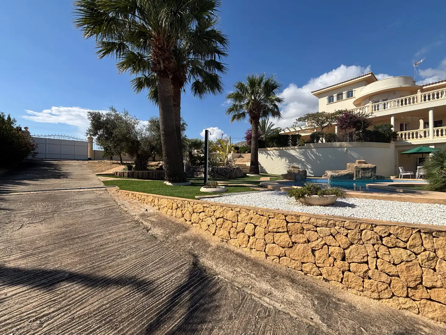 Chalet con piscina en venta en Urbanizaciones, imagen 68