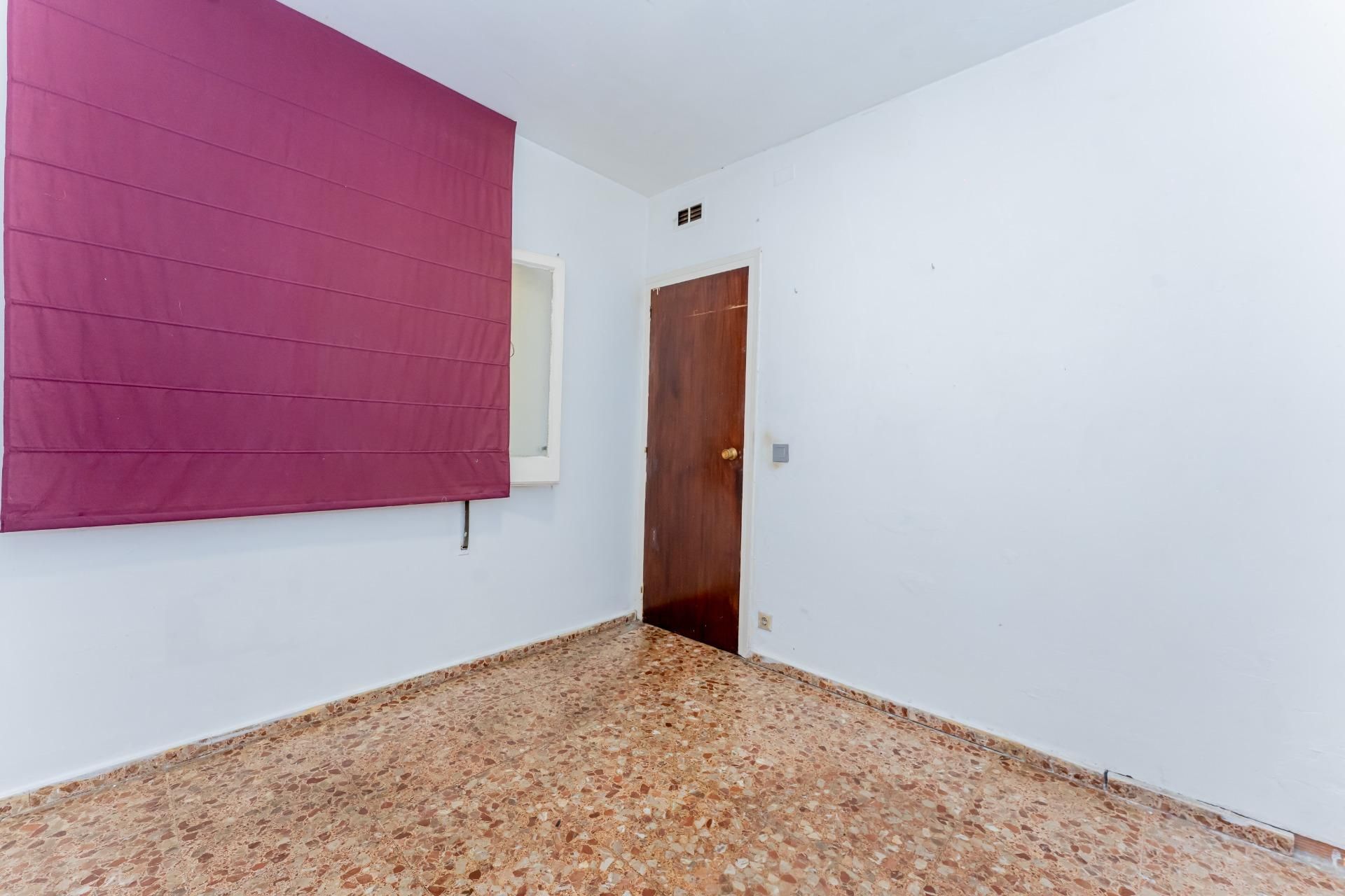Habitación de Planta baja en venta en Viladecans con Aire acondicionado y Balcón