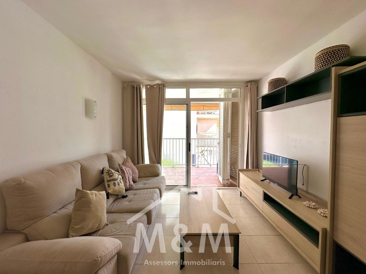 Sala de estar de Piso de alquiler en Castelldefels con Terraza y Piscina comunitaria
