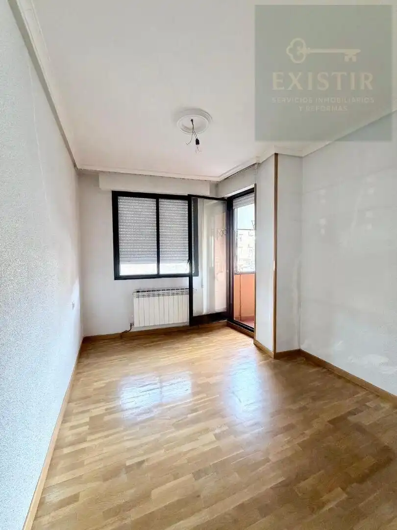 Piso en venta en Ave María