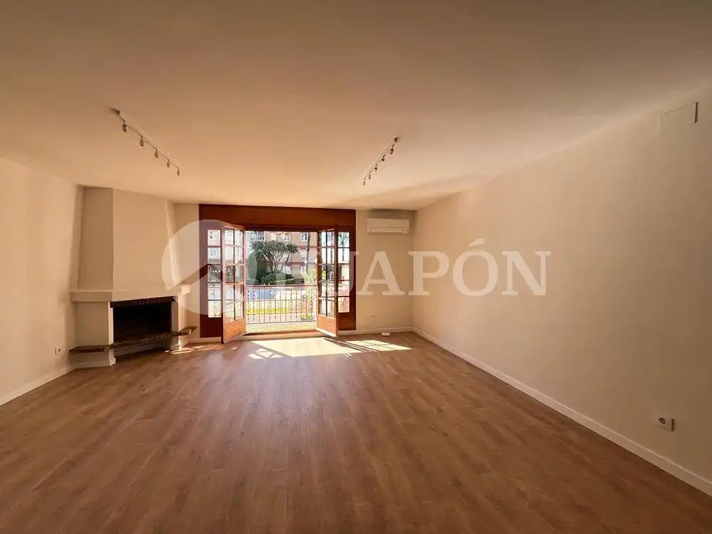 Sala de estar de Casa adosada de alquiler en Vilassar de Mar con Terraza y Piscina comunitaria