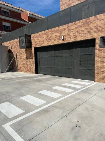 Garaje en Alquiler en Calle Alemania en Urb. Belvalle