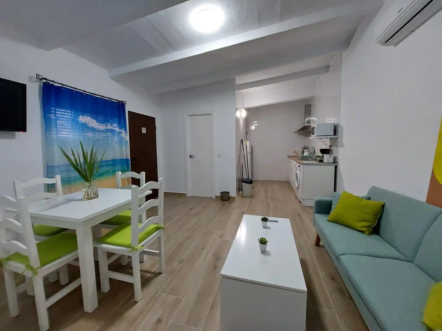 Living room of Houses for sale in Chiclana de la Frontera  with Air Conditioner, Private garden and Terrace