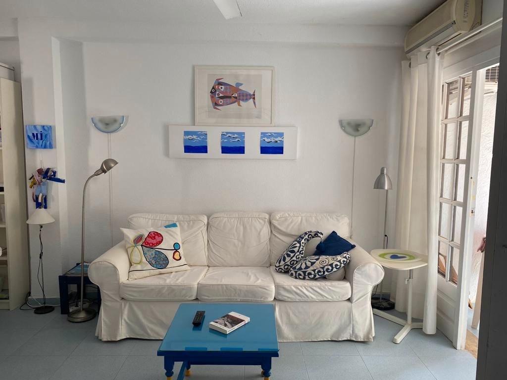 Sala d'estar de Apartament en venda en Alcalà de Xivert amb Aire condicionat, Terrassa i Moblat