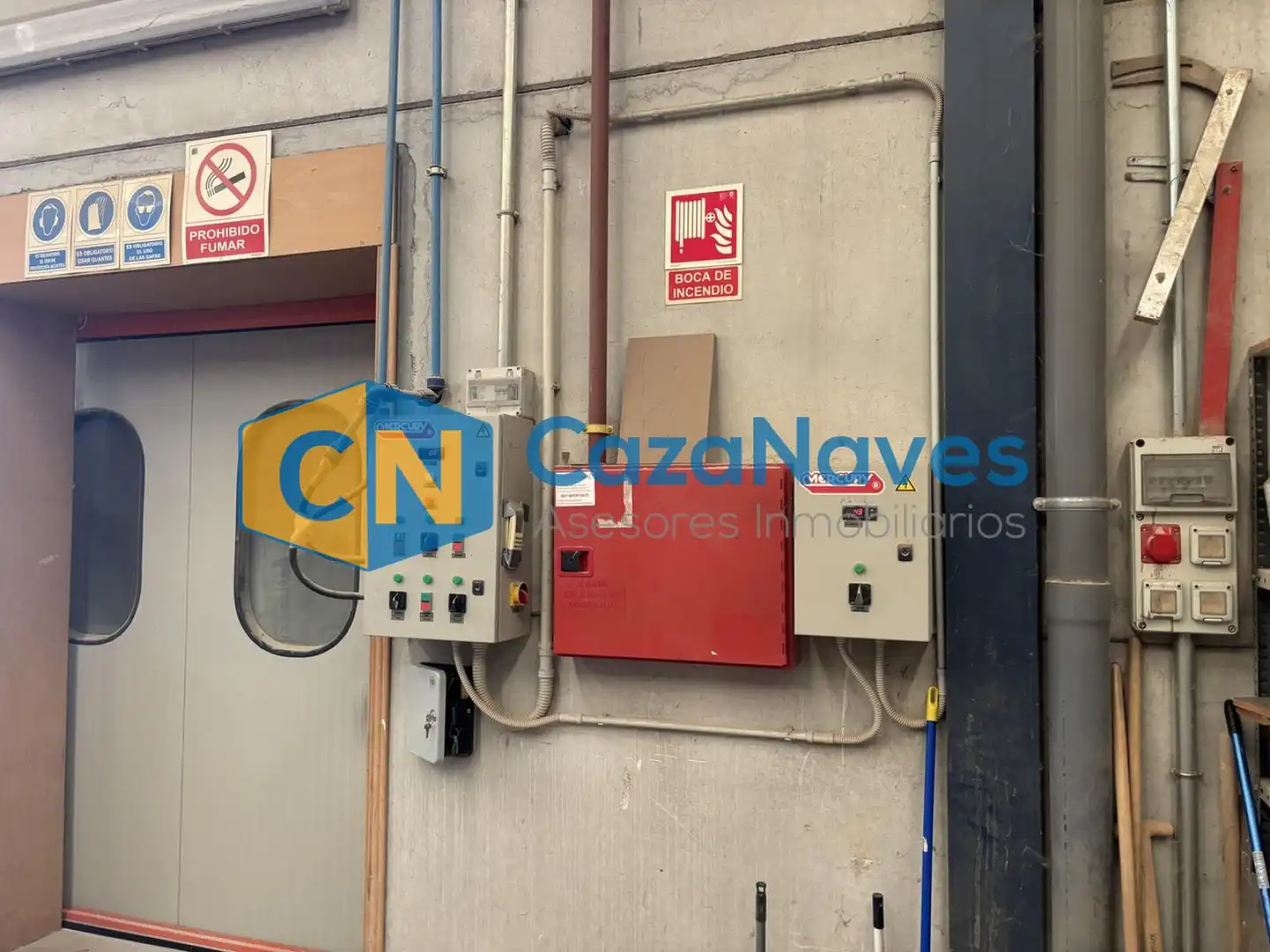Aparcament de Nau industrial en venda en Yuncler