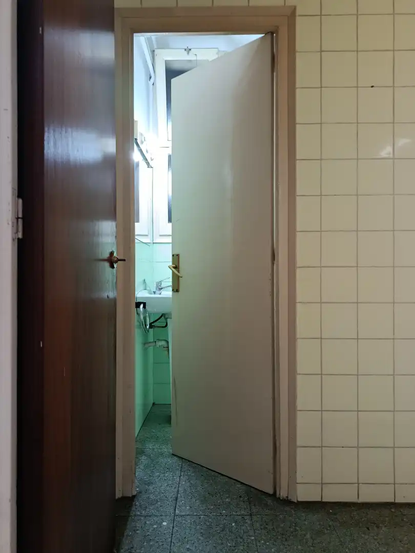 Badezimmer von Wohnung zum Verkauf in Girona mit Heizung, Terrasse und Balkon