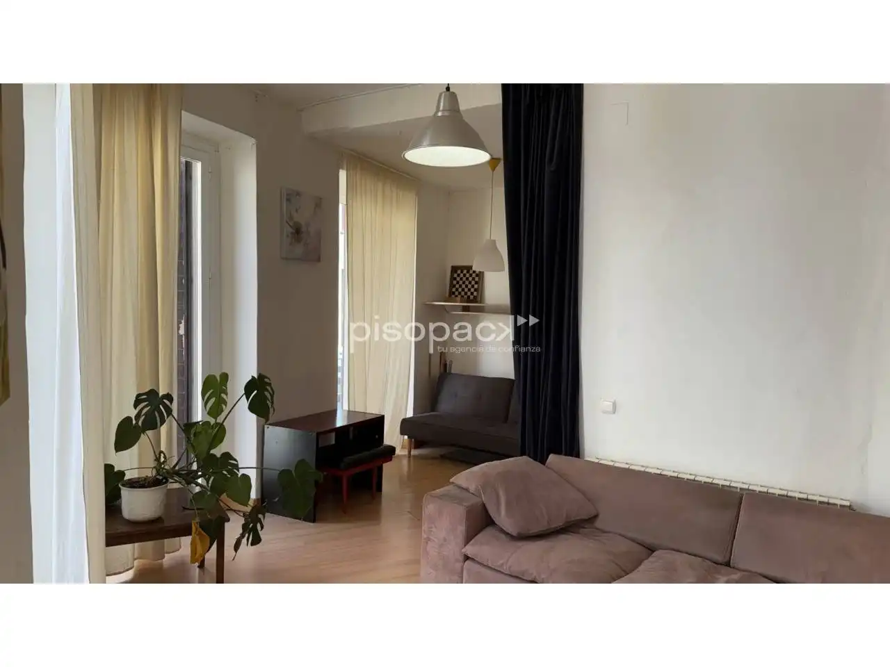 Living room of Flat for sale in  Pamplona / Iruña  with Heating, Parquet flooring and Storage room