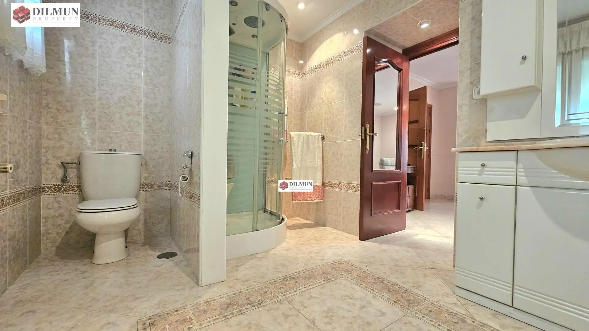 Bathroom of Houses for sale in Mijas  with Air Conditioner, Heating and Terrace