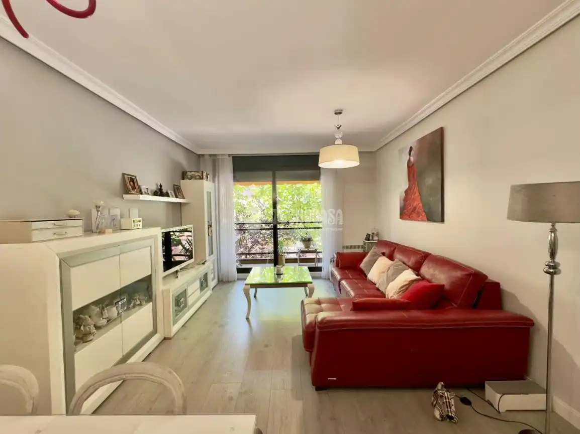 Sala de estar de Piso en venta en Las Rozas de Madrid con Aire acondicionado, Calefacción y Terraza
