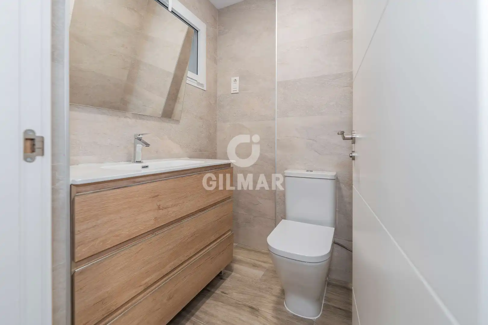 Bathroom of Flat for sale in Madrid  with Heating