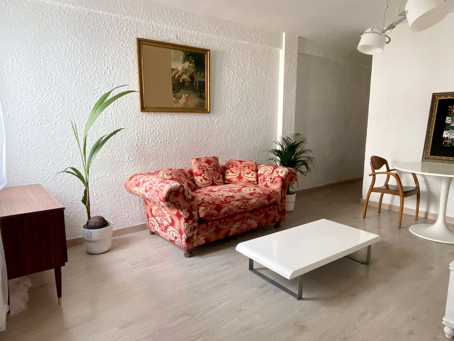 Living room of Flat to rent in  Zaragoza Capital  with Parquet flooring, Furnished and Oven