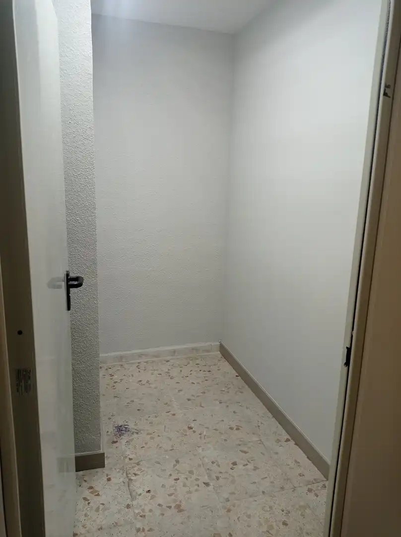 Storage room for rent in Avenida Arquitecto Julio Carrilero, 53, Fátima
