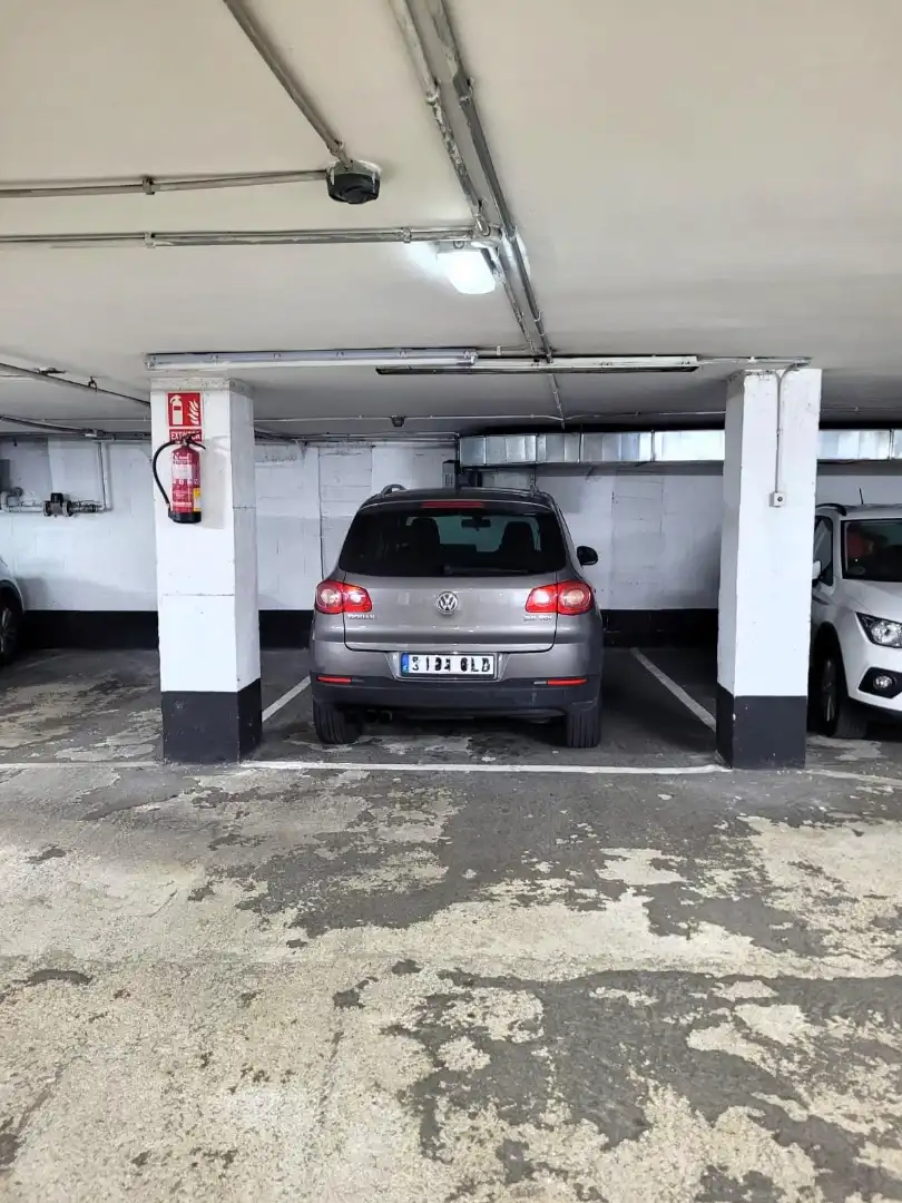 Parkplatz von Wohnungen zur Miete in Santander mit Heizung, Möbliert und Balkon