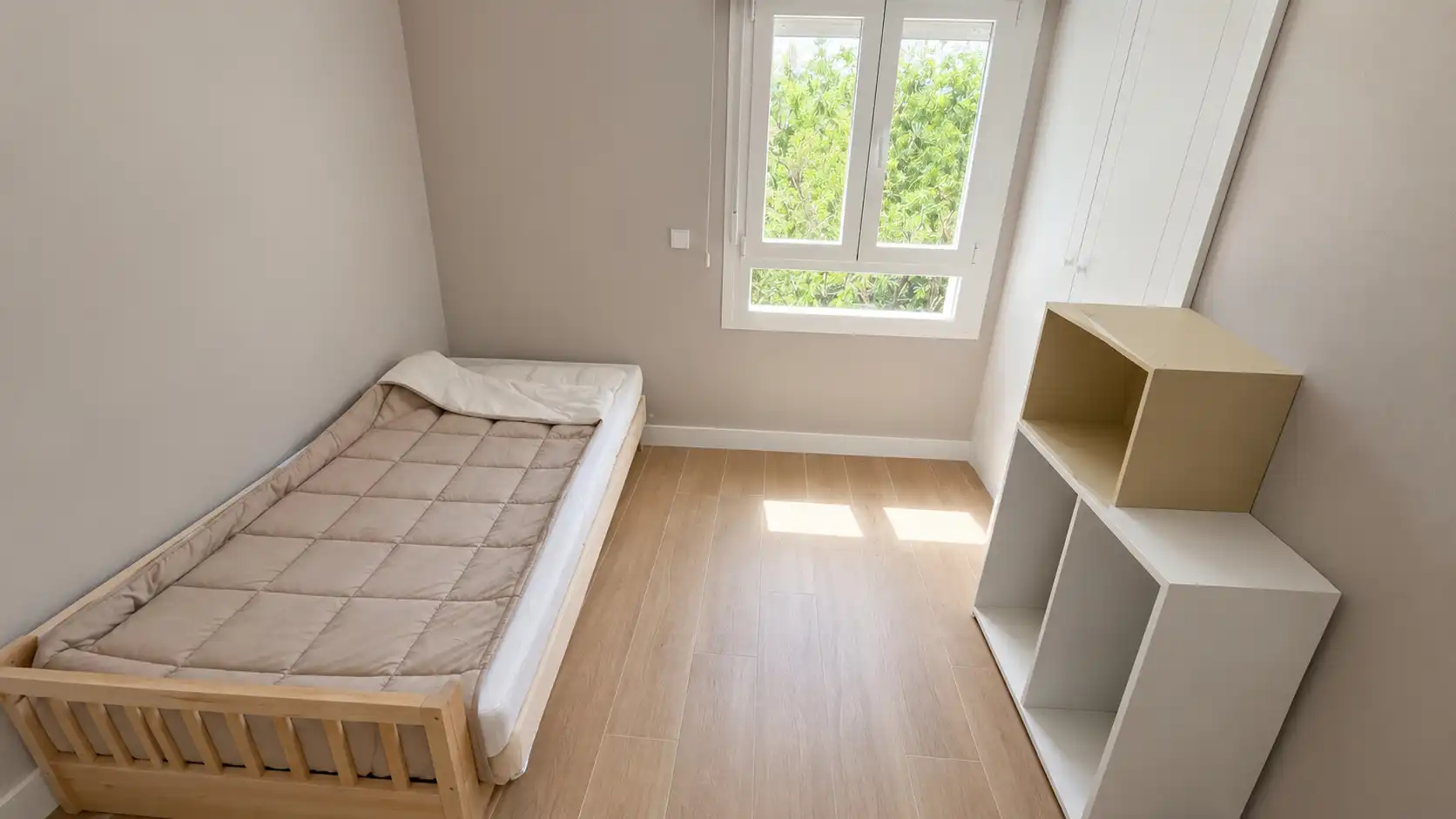 Habitación de Piso en venta en Madrid con Calefacción, Terraza y Trastero