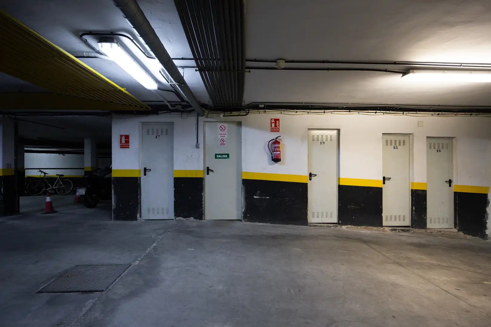 Parking de Piso en venta en Villanueva de la Cañada con Calefacción, Terraza y Trastero