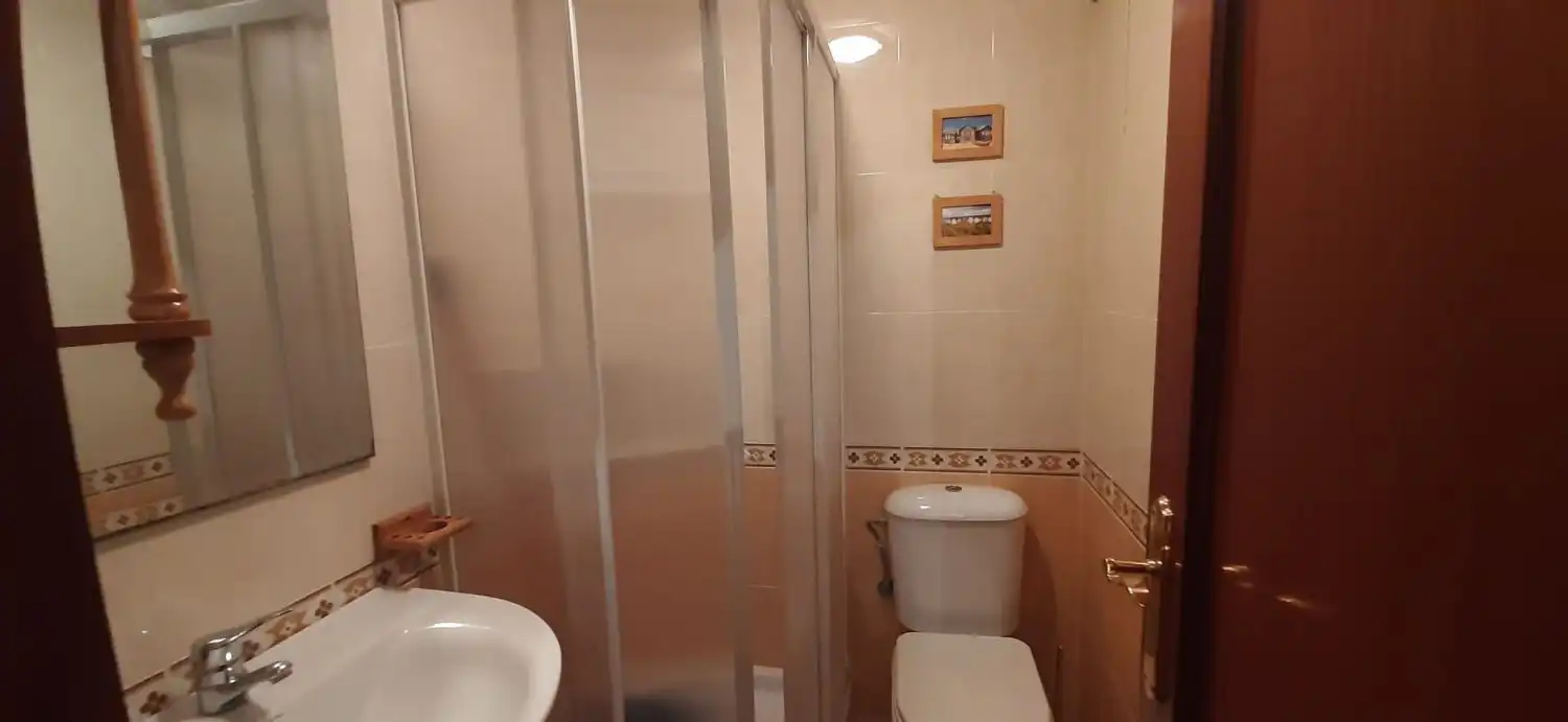 Baño de Piso en venta en Bárcena de Cicero con Calefacción, Terraza y Trastero