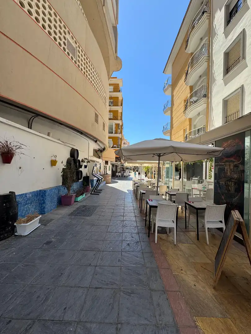 Local en traspaso en Fuengirola con Aire acondicionado