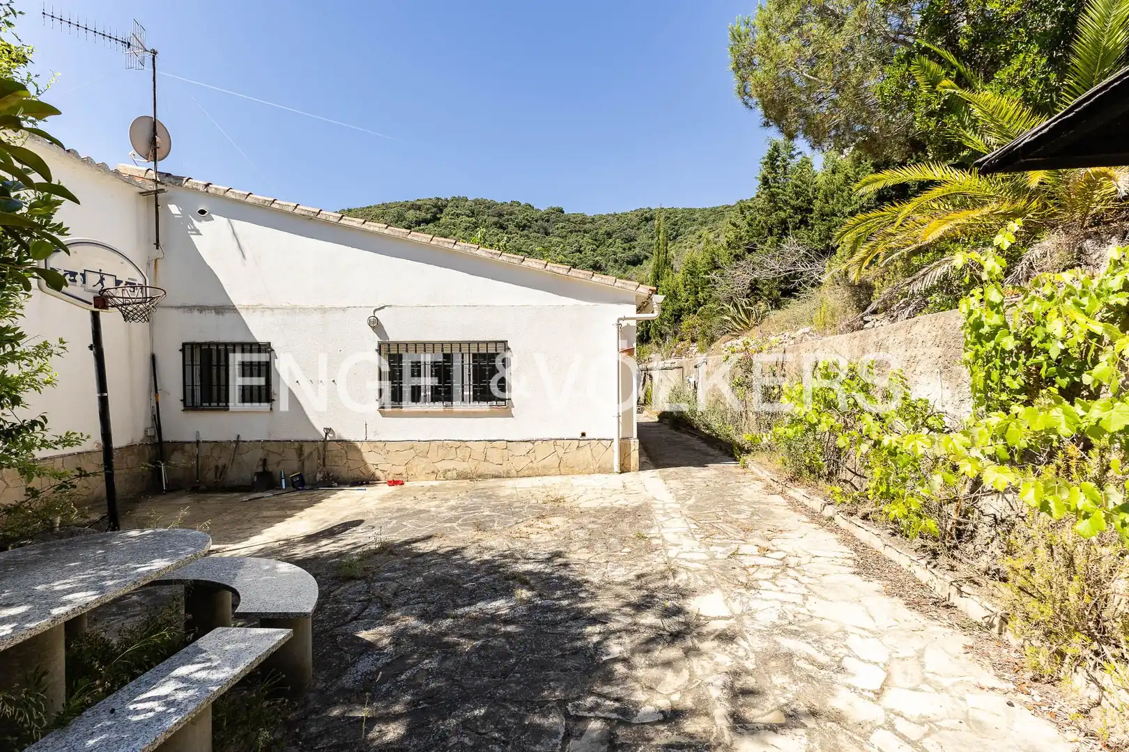 Vista exterior de Casa o chalet en venta en Alella con Calefacción, Jardín privado y Parquet