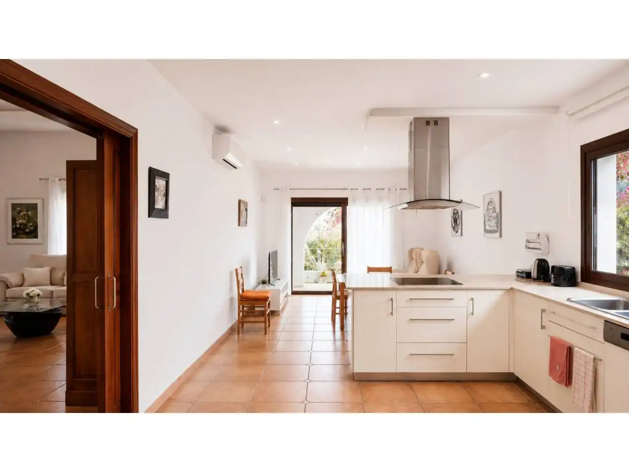 Cuina de Casa o xalet en venda en Ciutadella de Menorca amb Aire condicionat, Calefacció i Jardí privat