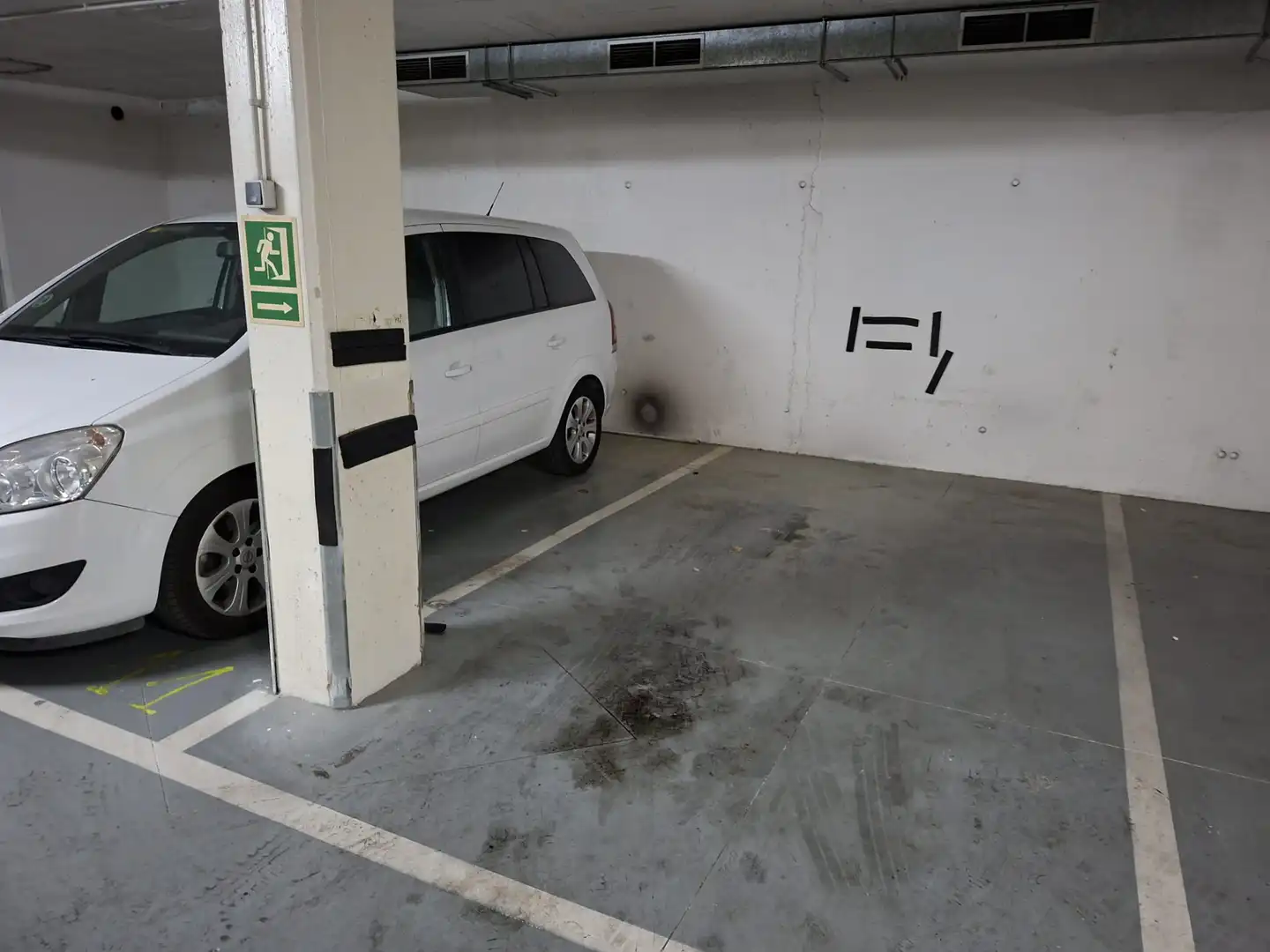 Parking of Garage for sale in Breda