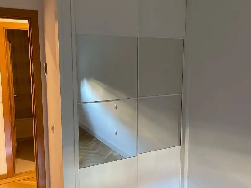Dormitori de Pis en venda en Pozuelo de Alarcón amb Aire condicionat, Terrassa i Balcó