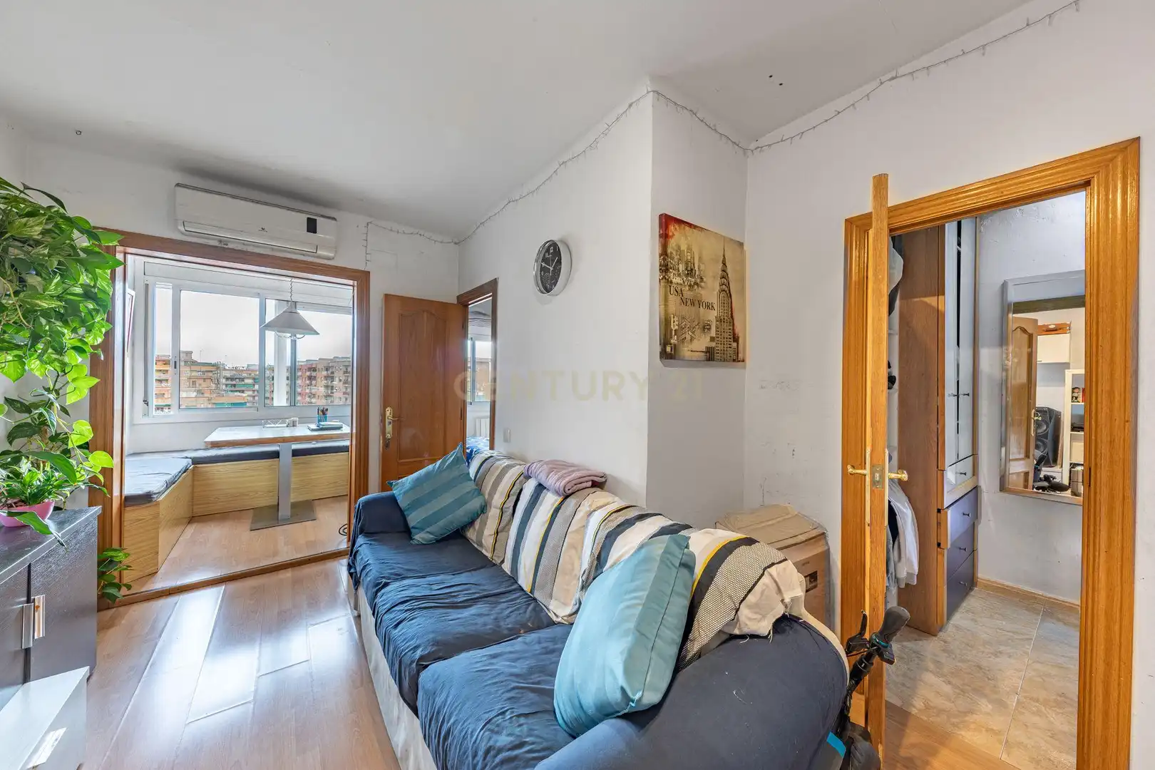 Dormitori de Apartament en venda en Badalona amb Aire condicionat i Balcó
