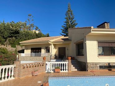 Xalet amb piscina en venda a Velilla - Velilla Taramay