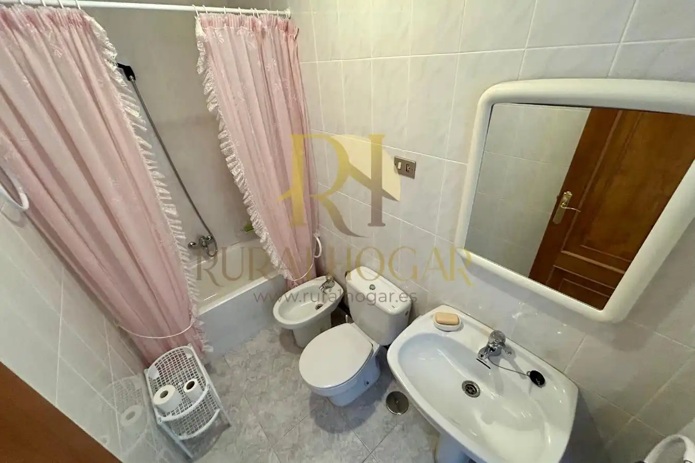 Baño de Casa adosada en venta en Vilamartín de Valdeorras con Terraza
