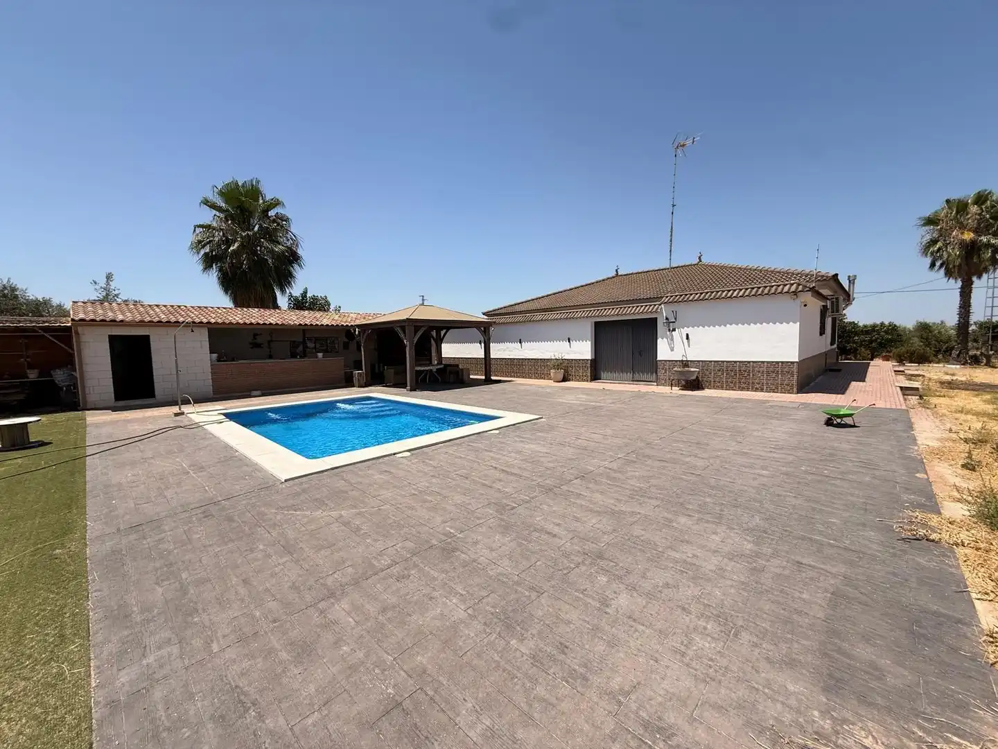 Villa mit Pool zum Verkauf in La Carlota
