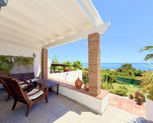 Terrassa de Casa o xalet en venda en Estepona