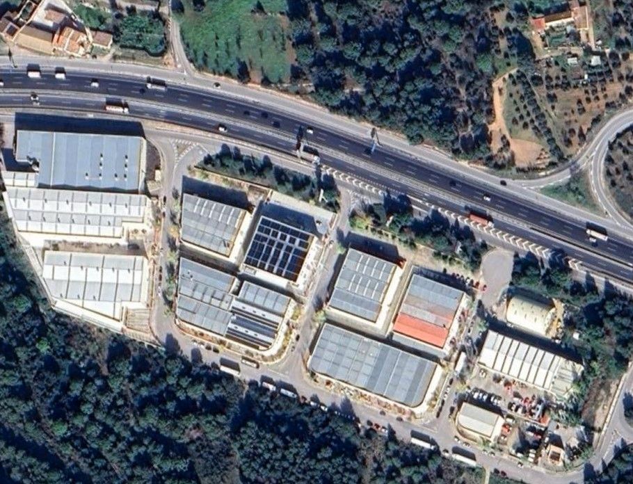 Vista exterior de Nau industrial en venda en Collbató amb Calefacció i Alarma