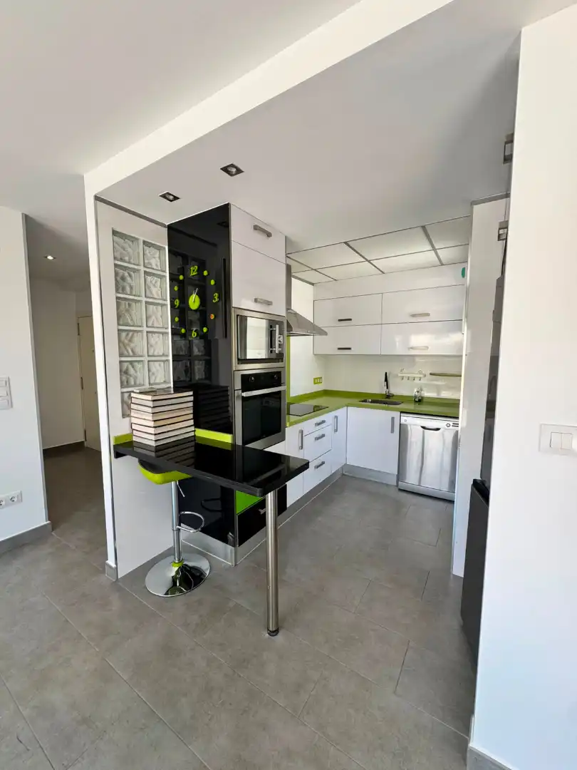 Cocina de Ático de alquiler en Valencia con Aire acondicionado, Terraza y Amueblado