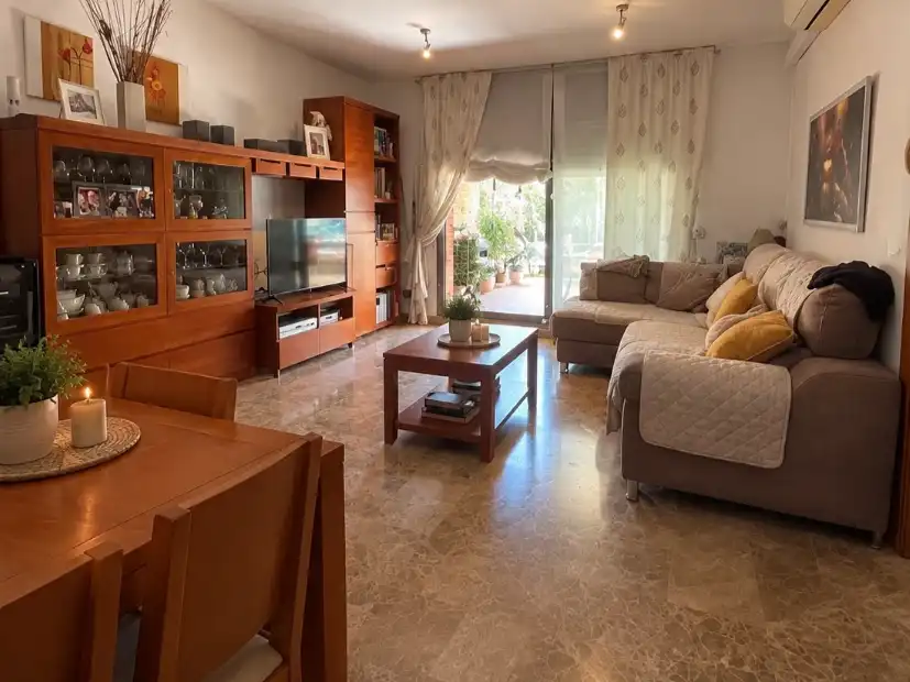 Triplex for sale in Avinguda Can Carreras 6, imagen 2