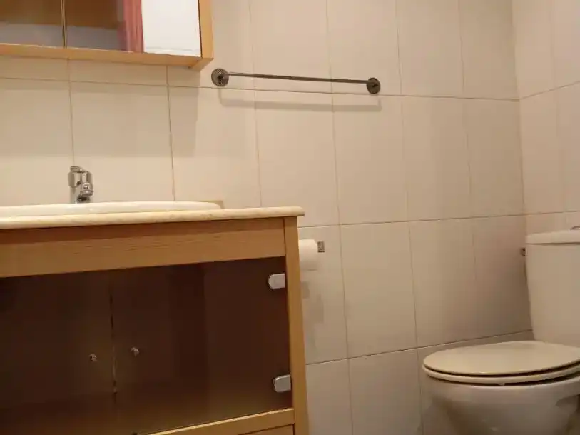 Bany de Pis en venda en Ampuero amb Balcó