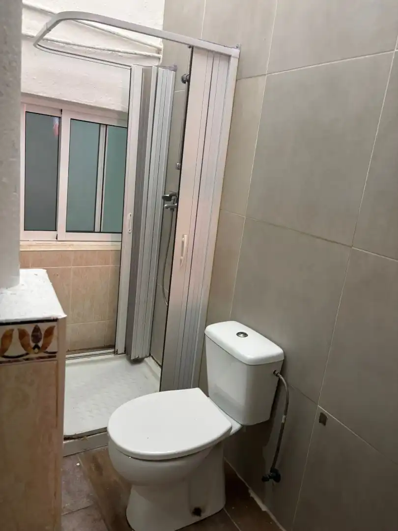 Bany de Pis en venda en Sagunto / Sagunt amb Moblat i Rentadora