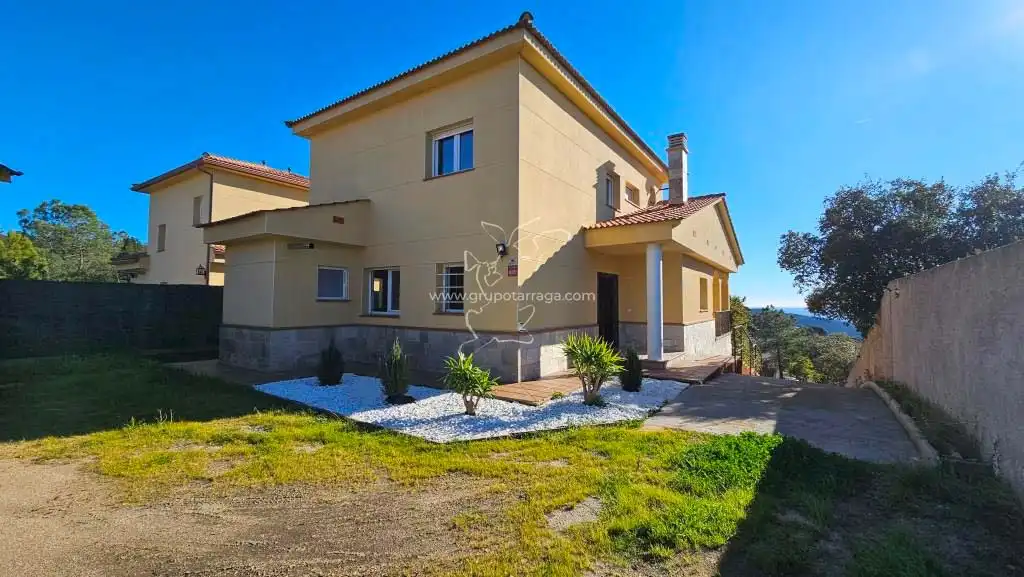 Villa con piscina in vendita a Lloret Verd - Els Pinars, imagen 5