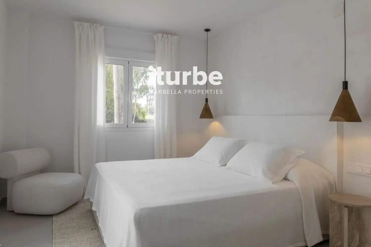 Habitación de Casa adosada de alquiler en Marbella con Aire acondicionado, Terraza y Piscina