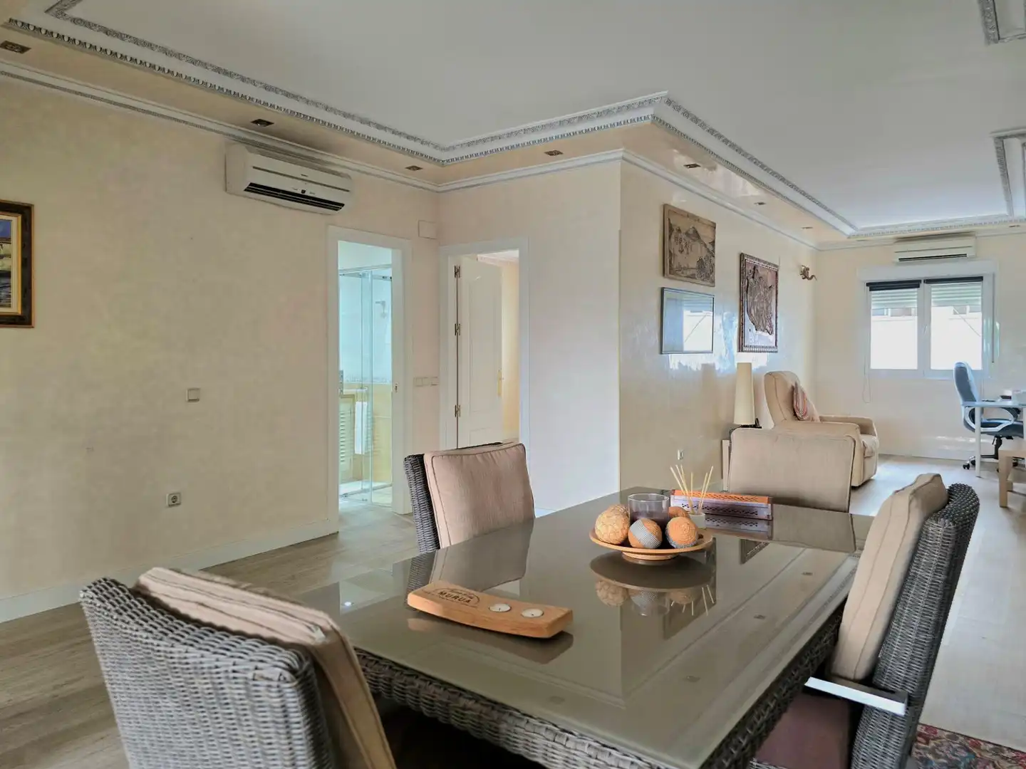 Comedor de Piso en venta en Torremolinos con Aire acondicionado, Calefacción y Jardín privado
