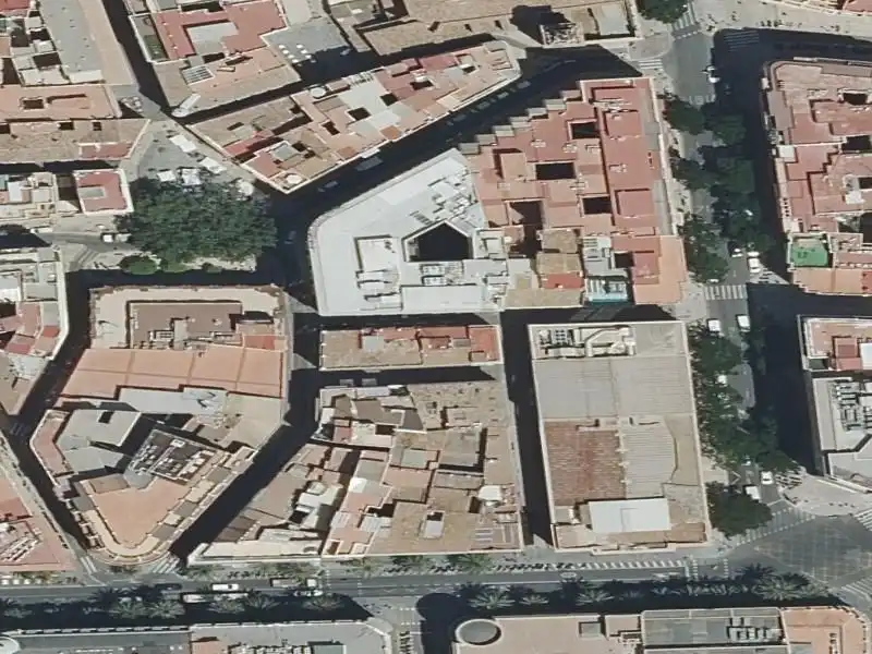 Außenansicht von Fabrikhallen zum Verkauf in Valencia