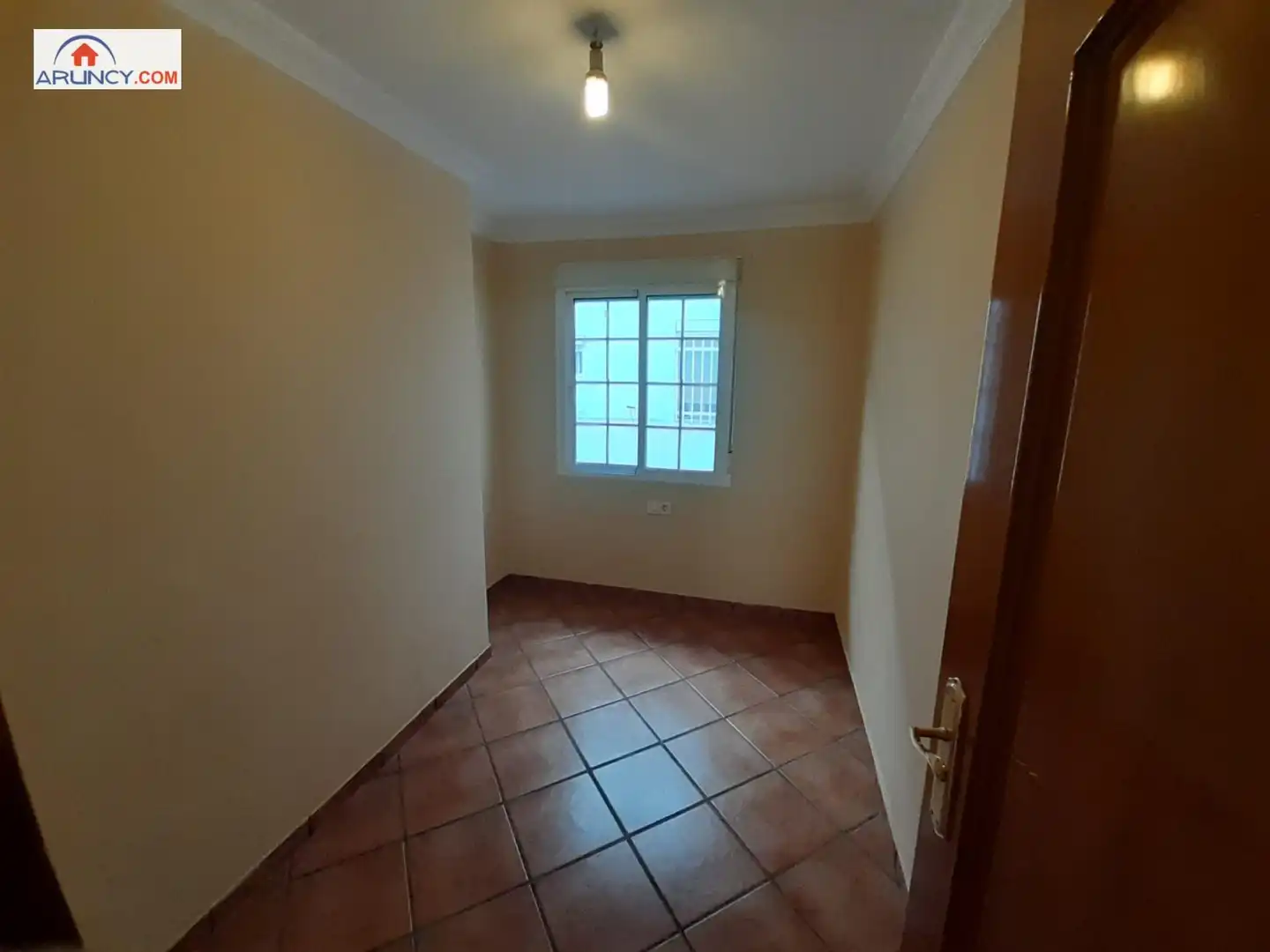 Dormitori de Pis en venda en Este - Alcosa- Torreblanca