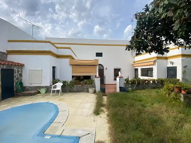 Country homes for sale in Calle Badajoz, 80, Barcarrota