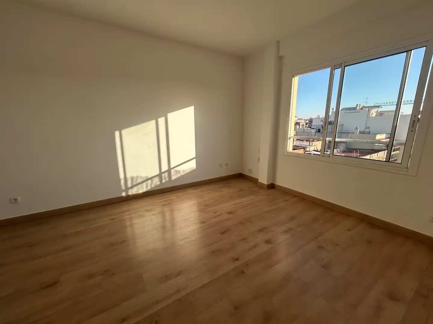 Bedroom of Attic for rent in Barcelona