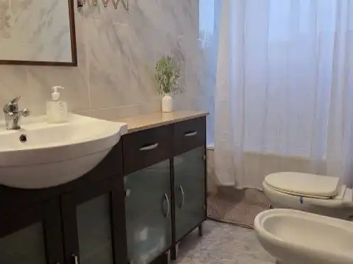 Bathroom of Flat for share in Sur