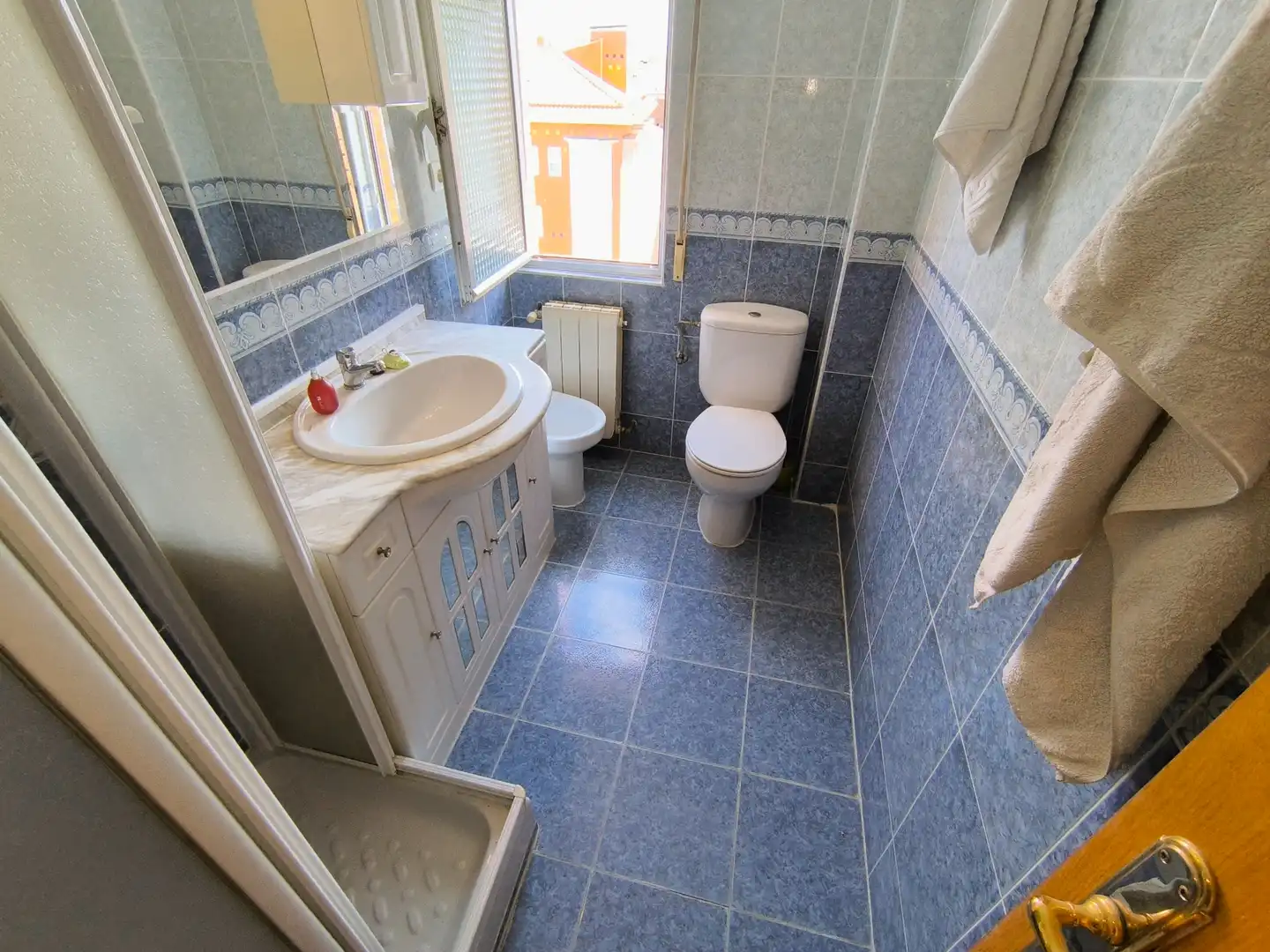 Bathroom of Flat for sale in Palencia  with Heating, Parquet flooring and Terrace