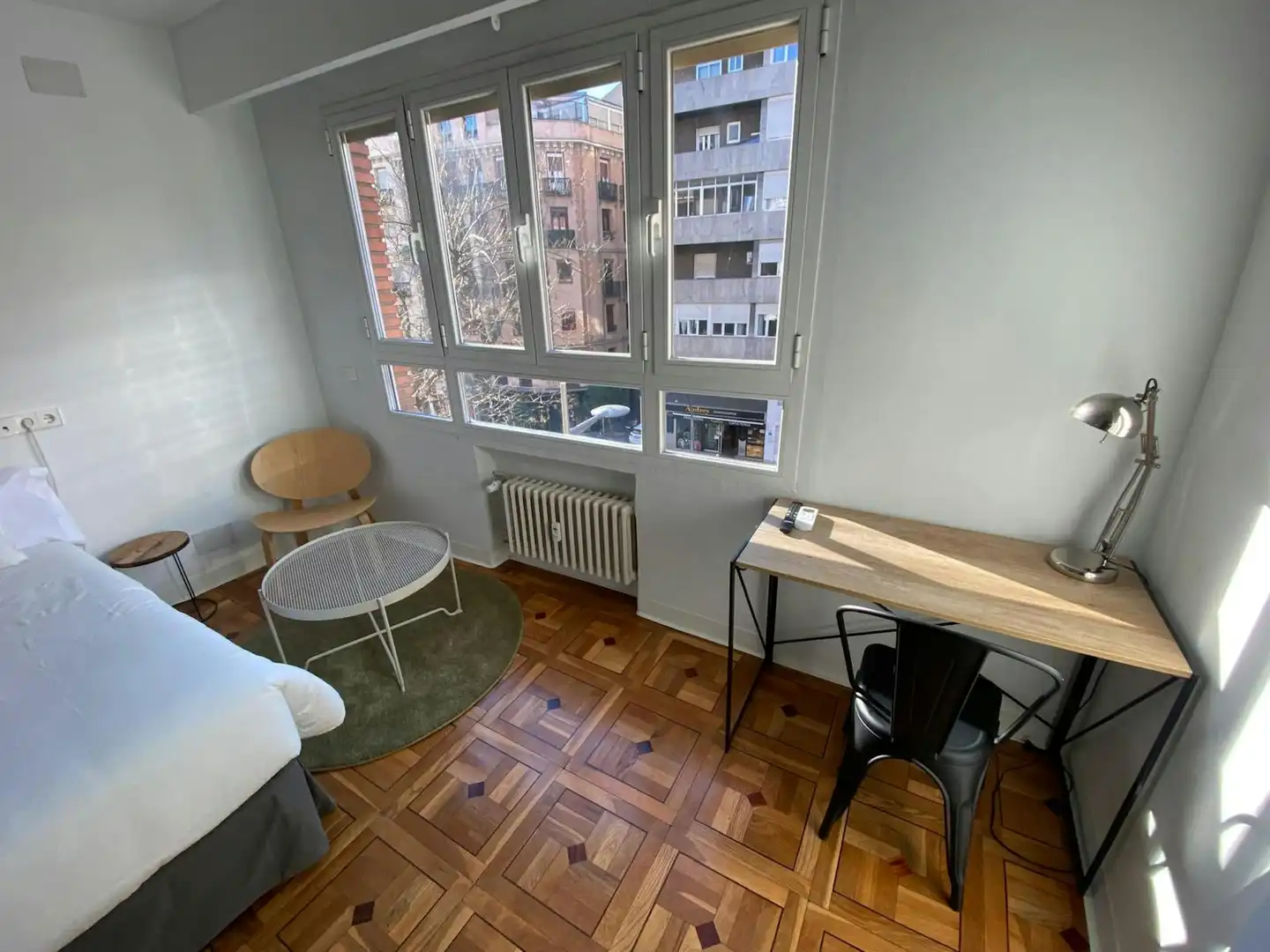 Bedroom of Flat for share in Madrid  with Air Conditioner, Heating and Furnished