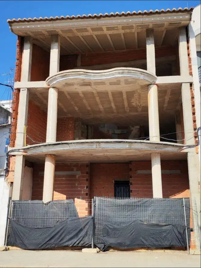Exterior view of Buildings for sale in Artana