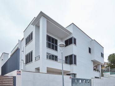 Villa con balcone in vendita a Calle Manuel del Alamo