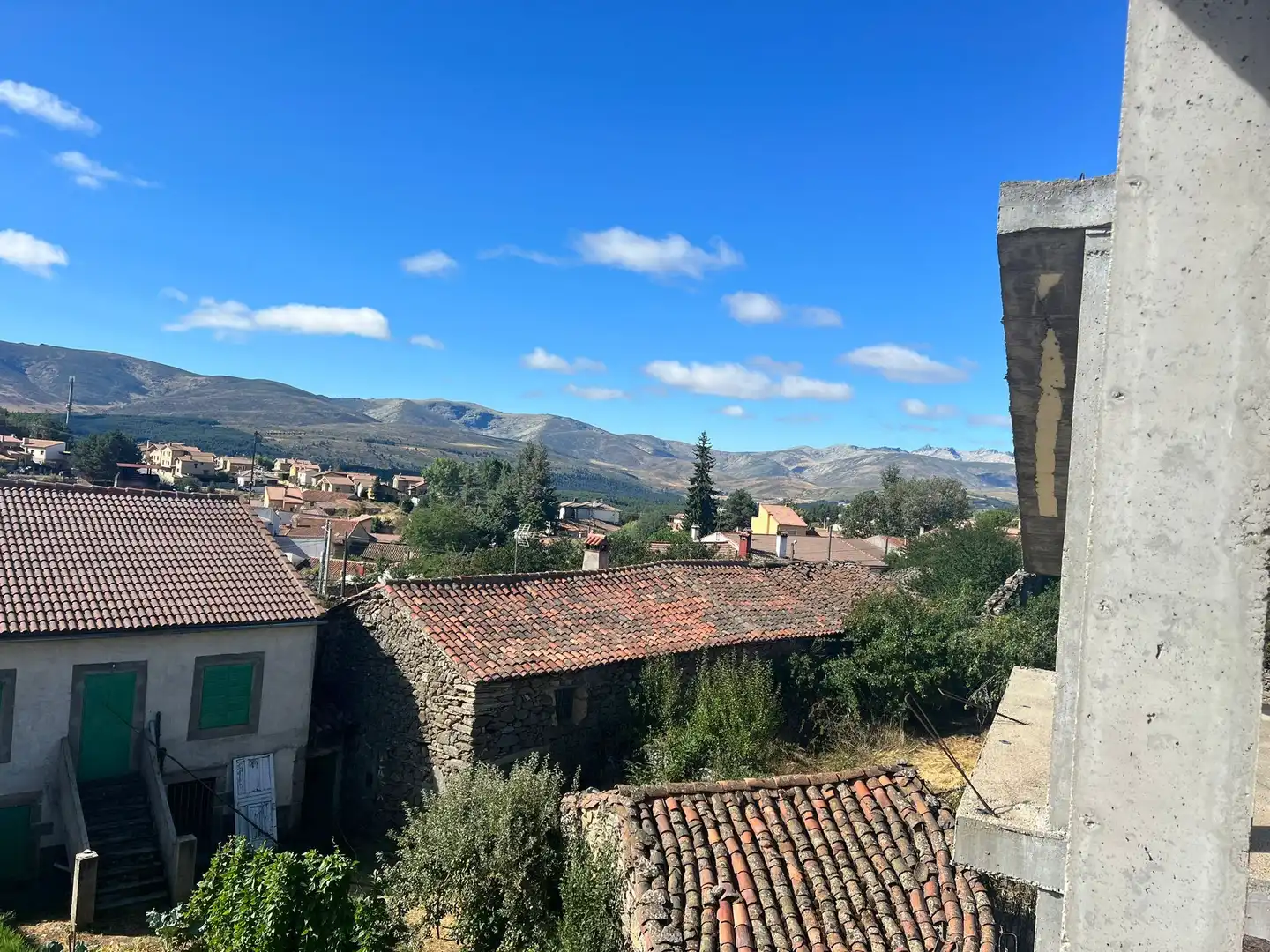 Vista exterior de Residencial en venta en Navarredonda de Gredos