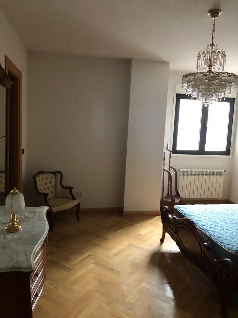 Habitación de Dúplex en venta en Arévalo con Parquet, Amueblado y Horno