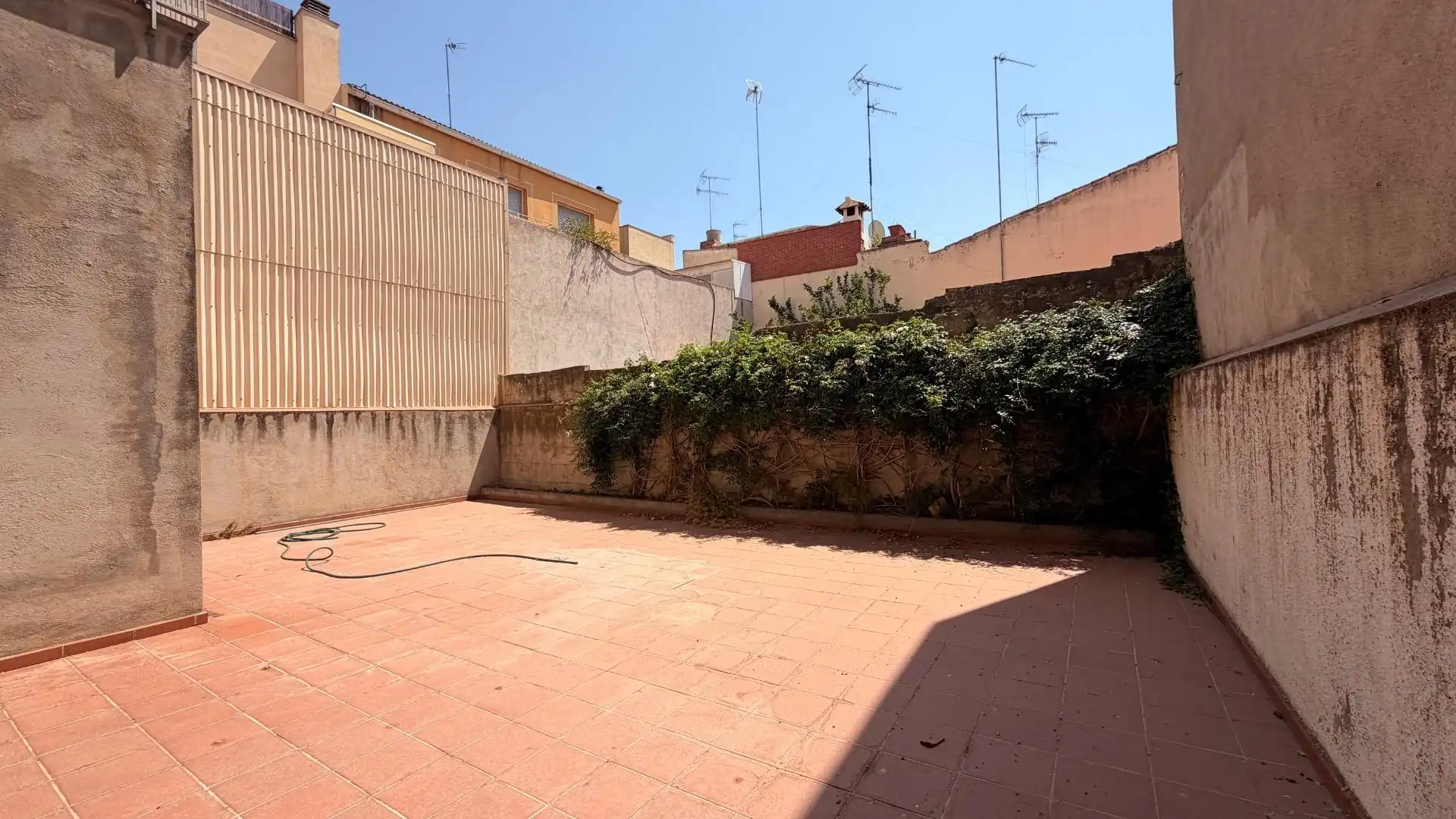 Terrasse von Geschaftsraum zur Miete in Vilafranca del Penedès mit Klimaanlage